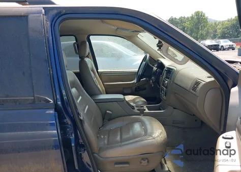 2005 Ford Explorer Xlt/Xlt Sport from USA, damaged, VIN 1FMZU73E35UA55808